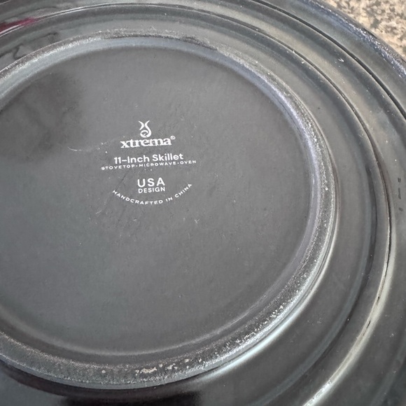 11 inch Xtrema Black Ceramic Skillet